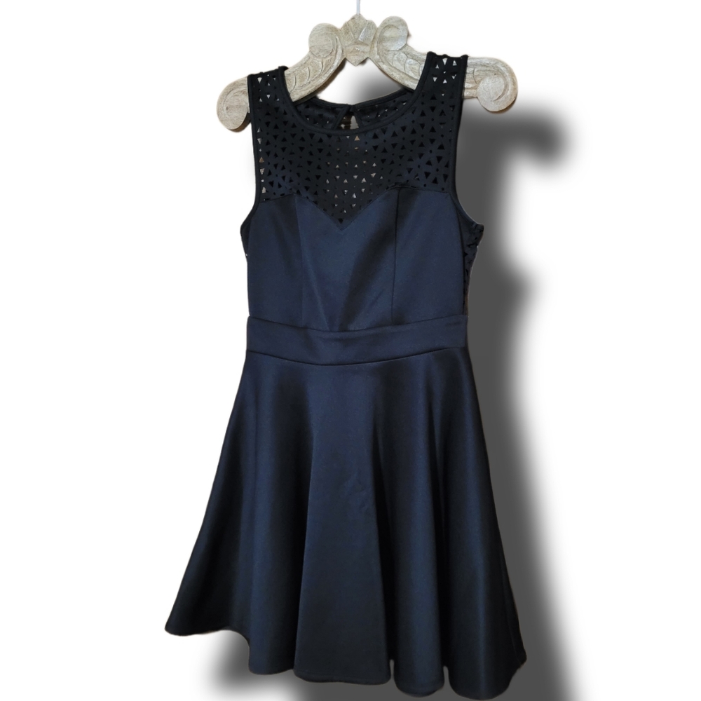 Windsor Little Black Dress Cut Out Detail EUC 5